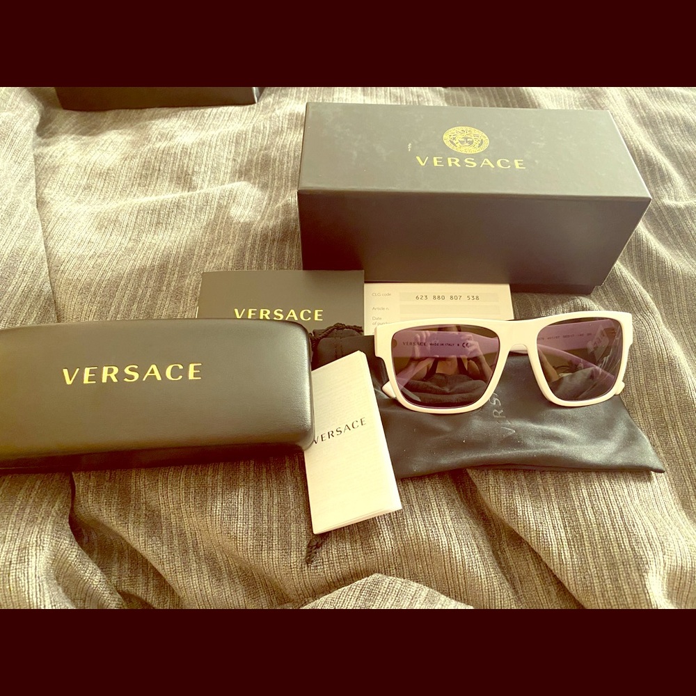 Versace sunglasses woman or men